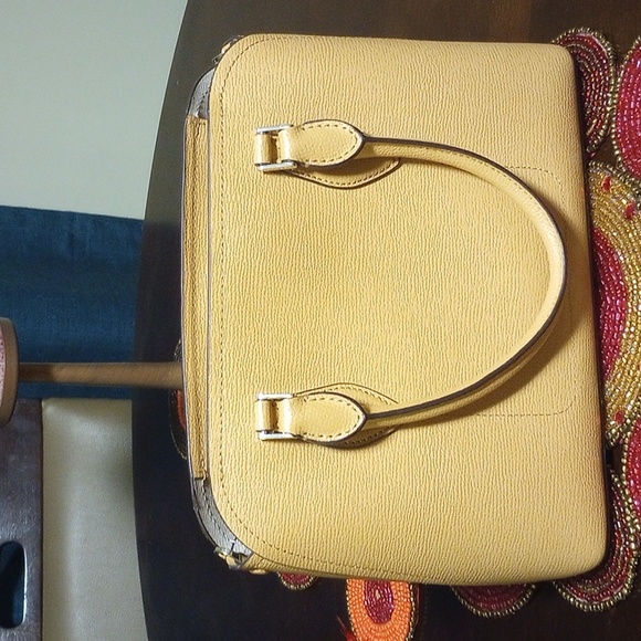 Kate Spade Bag Tan - Picture 13 of 17